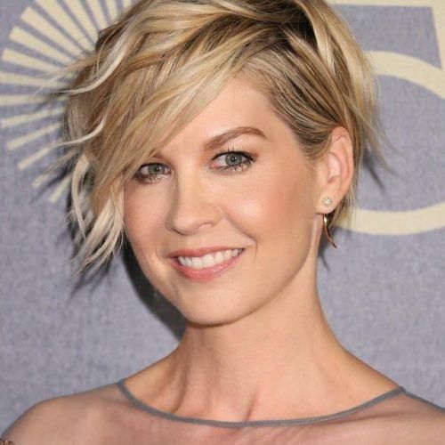 Oval Face Shape Short Haircuts (Photo 19 of 20)