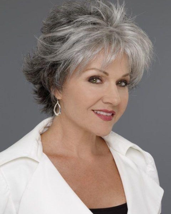15 Best Short Hairstyles for 60 Year Olds
