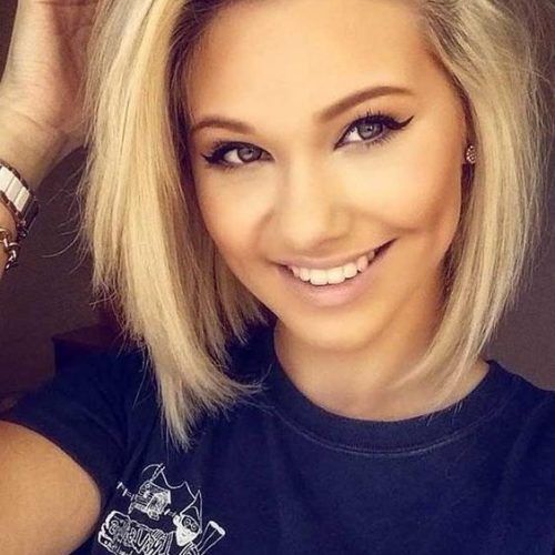 Short Haircuts Ideas For Round Faces (Photo 18 of 20)