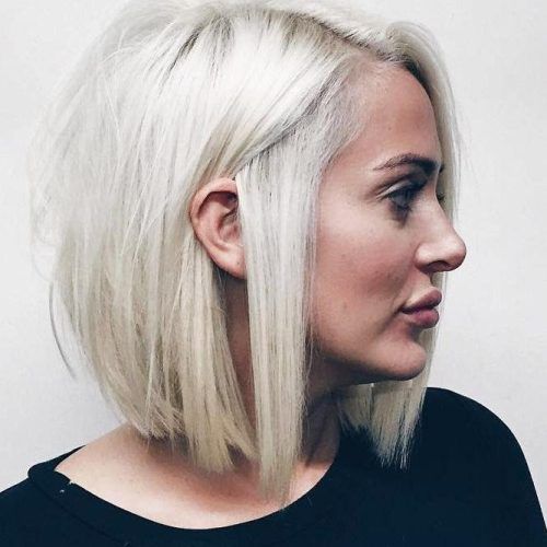 Pictures Of Short Hairstyles For Round Faces (Photo 19 of 20)