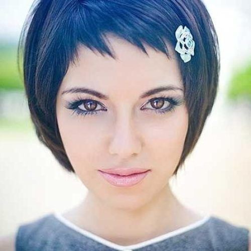 Ladies Short Hairstyles With Fringe (Photo 10 of 20)