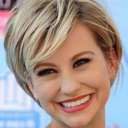 Short Hairstyles For Thick Hair Over 40 (Photo 8 of 20)