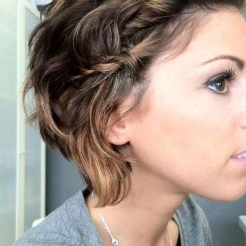 Short Hairstyles For Work (Photo 11 of 20)