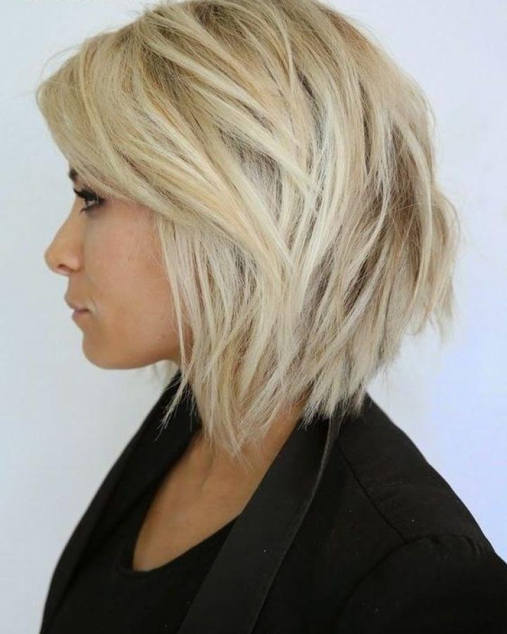 20 Photos Short Haircuts with Lots of Layers