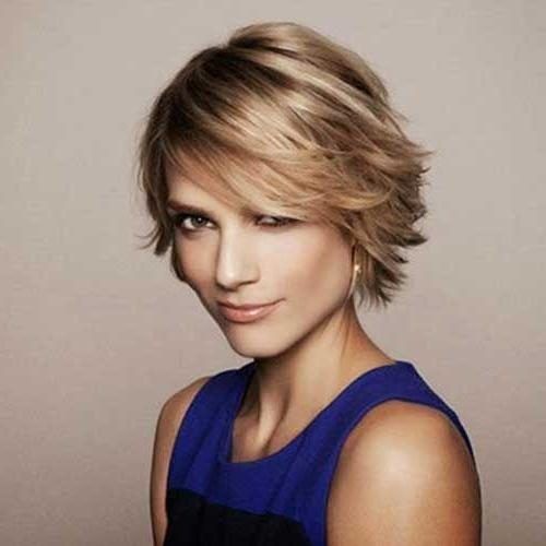 Short Hairstyles With Bangs And Layers (Photo 20 of 20)