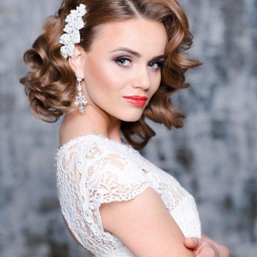 Brides Hairstyles For Short Hair (Photo 1 of 15)