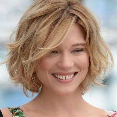 Short Hair Styles For Thick Wavy Hair (Photo 10 of 15)