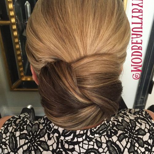 Blonde And Bubbly Hairstyles For Wedding (Photo 12 of 20)