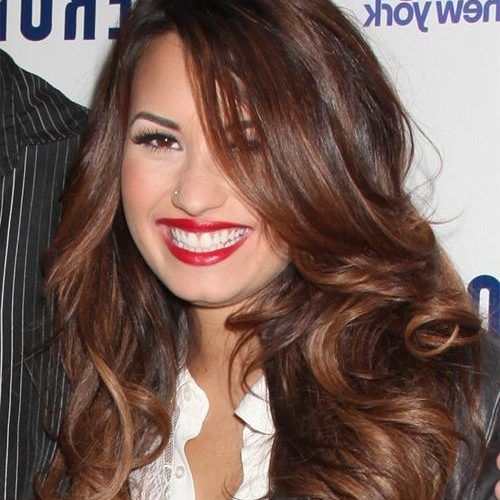 Demi Lovato Long Hairstyles (Photo 4 of 15)