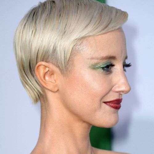 Side-Parted Silver Pixie-Bob Hairstyles (Photo 16 of 20)