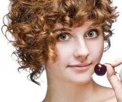 20 Photos Short Hairstyles for Round Faces Curly Hair