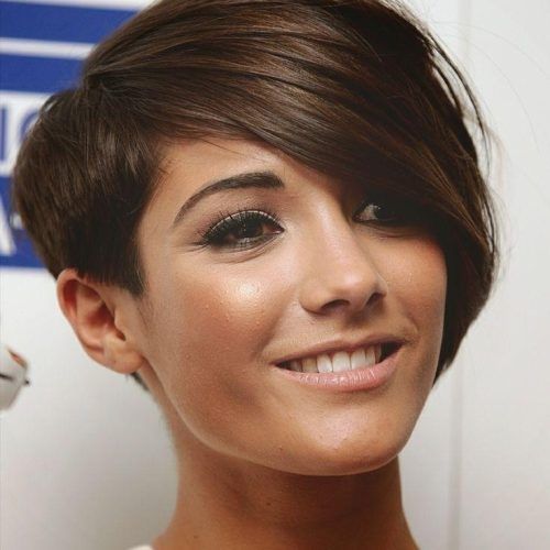 Short Hairstyles For Fine Frizzy Hair (Photo 7 of 15)