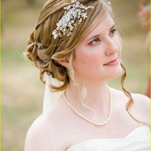 Medium Hairstyles For Brides (Photo 4 of 20)