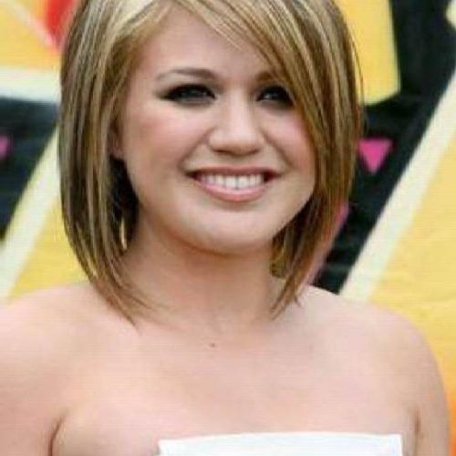 Short Hairstyles For Large Noses (Photo 6 of 20)