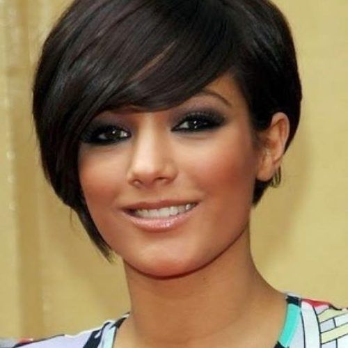 Short Hairstyles For Thick Hair Long Face (Photo 16 of 20)