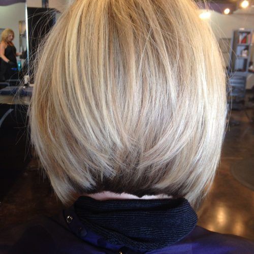 Brown And Blonde Graduated Bob Hairstyles (Photo 3 of 20)