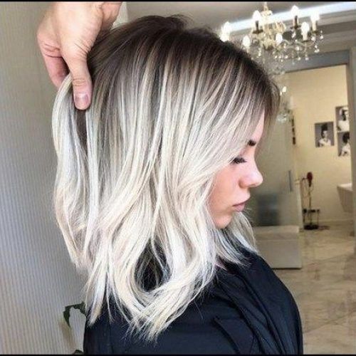 Messy, Wavy & Icy Blonde Bob Hairstyles (Photo 20 of 20)