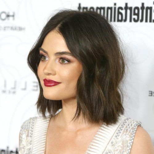 Straight Textured Angled Bronde Bob Hairstyles (Photo 18 of 20)