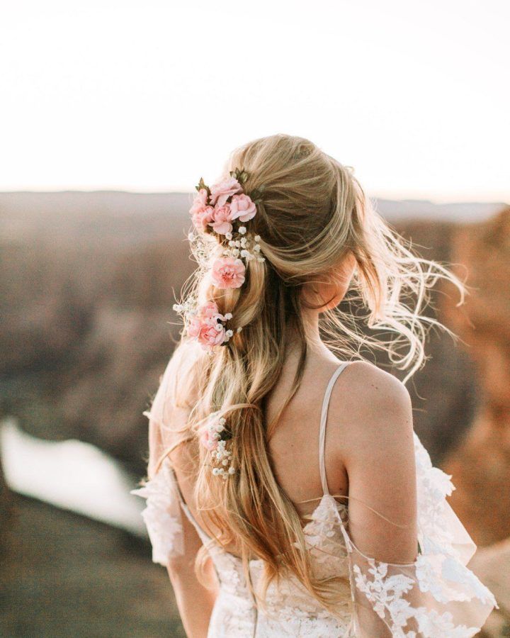 20 Photos Bohemian and Free-spirited Bridal Hairstyles