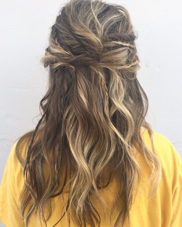 20 Inspirations Loose Messy Waves Prom Hairstyles
