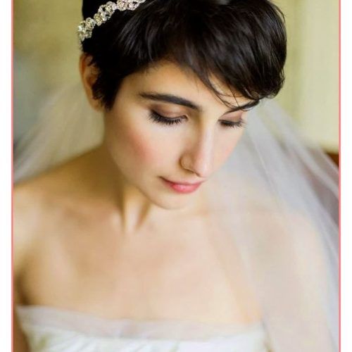 Bridal Hairstyles For Short Length Hair With Veil (Photo 15 of 15)