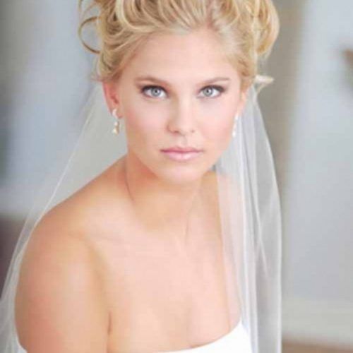 Bridal Hairstyles For Short Length Hair With Veil (Photo 3 of 15)