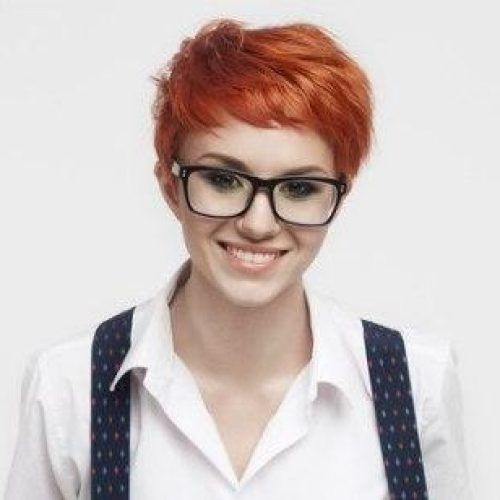 Short Hairstyles For Women Who Wear Glasses (Photo 11 of 20)