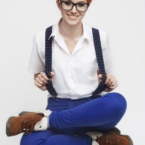 Short Hairstyles For Women Who Wear Glasses (Photo 20 of 20)