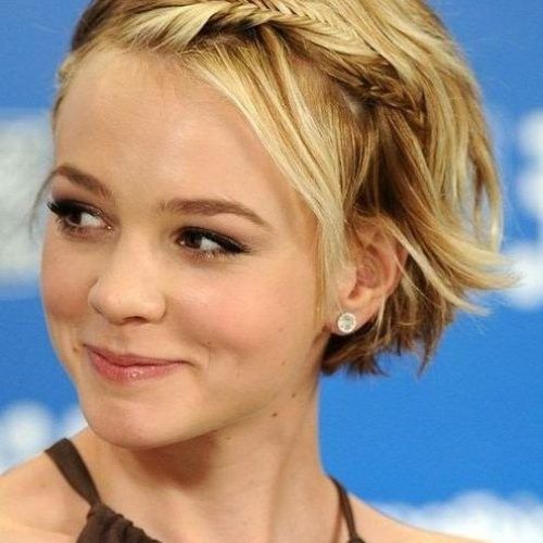 Celebrities Short Haircuts (Photo 13 of 20)