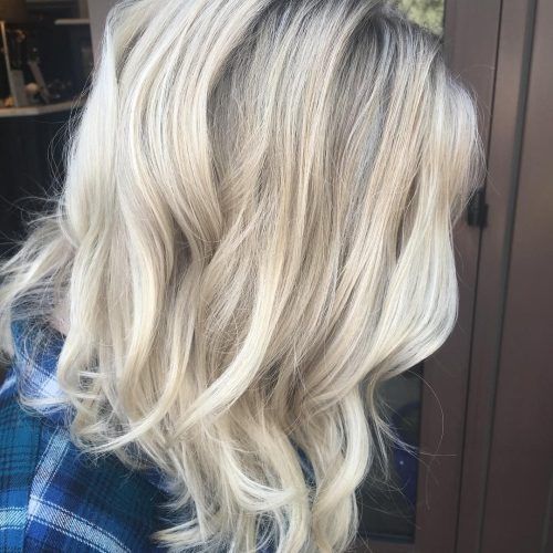 Chamomile Blonde Lob Hairstyles (Photo 2 of 20)