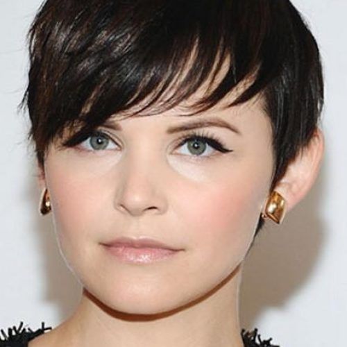 Short Hairstyles For Chubby Cheeks (Photo 13 of 15)
