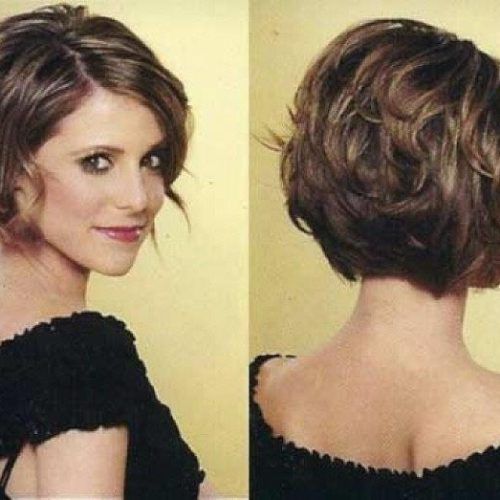 Bob Hairstyles For Wavy Thick Hair (Photo 6 of 15)