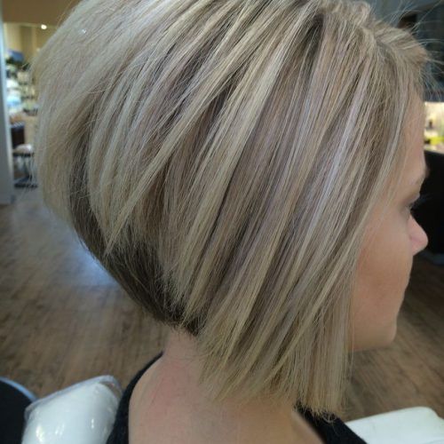 Sharp Shaggy Bob Hairstyles With Side Part (Photo 4 of 20)