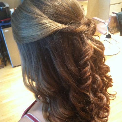 Curly Knot Sideways Prom Hairstyles (Photo 2 of 20)