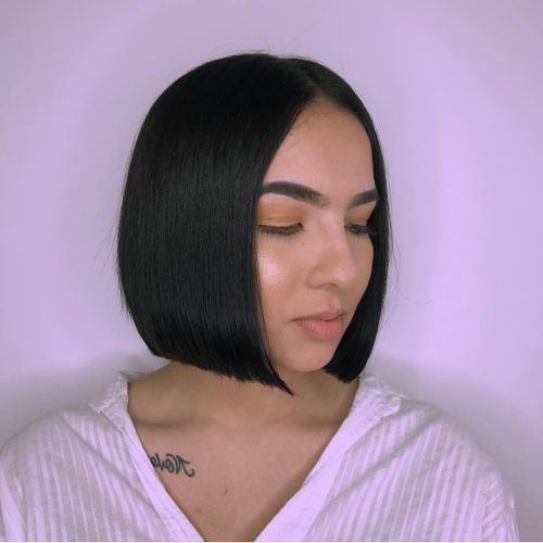 Blunt Wavy Bob Hairstyles With Center Part (Photo 16 of 20)