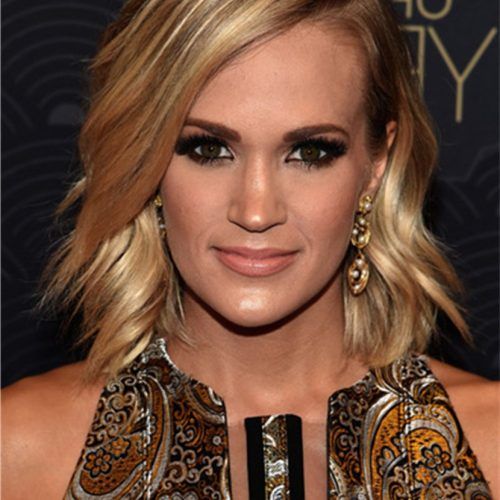 Carrie Underwood Medium Hairstyles (Photo 11 of 20)