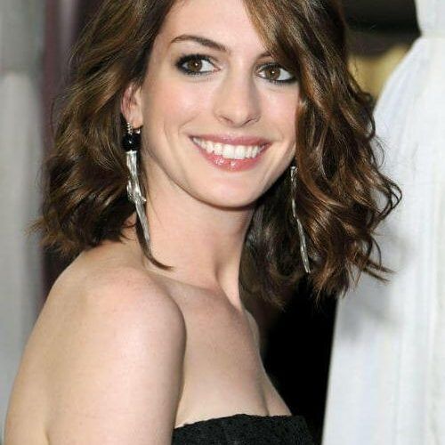 Curly Long Bob Hairstyles (Photo 5 of 15)