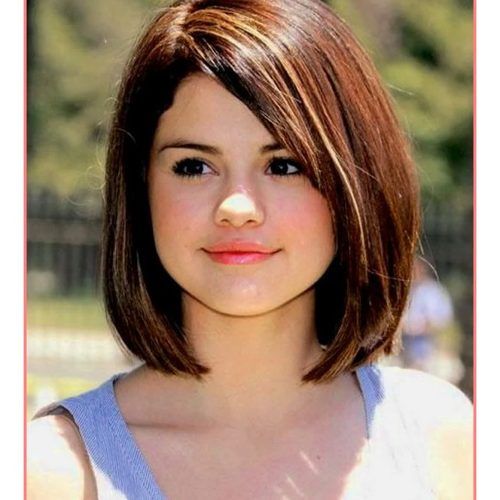 Medium Hairstyles For Thick Hair And Round Faces (Photo 17 of 20)