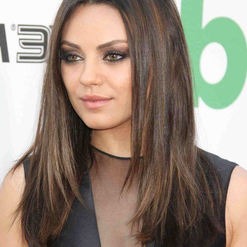 Medium Hairstyles For Women With Round Faces (Photo 7 of 20)