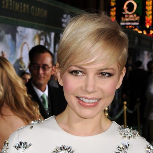 Michelle Williams Pixie Haircuts (Photo 19 of 20)