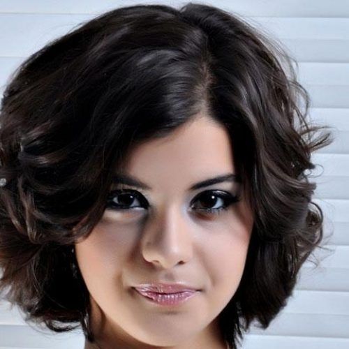 Short Hairstyles Wavy Thick Hair (Photo 18 of 20)