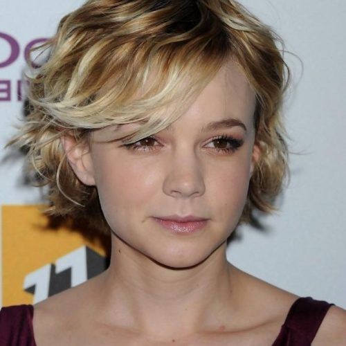 Short Haircuts With Side Fringe (Photo 16 of 20)