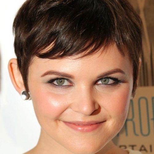 Cute Short Haircuts For Heart Shaped Faces (Photo 8 of 20)