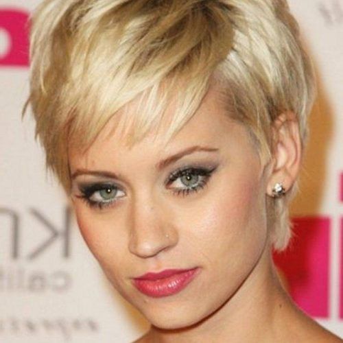 Short Hairstyles For Women Over 40 With Thin Hair (Photo 4 of 15)