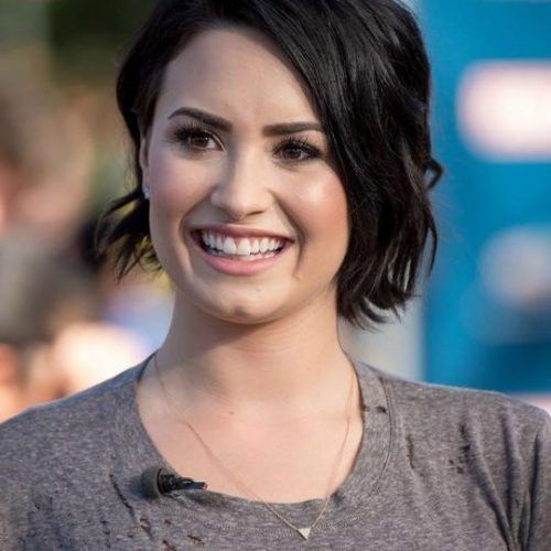 Demi Lovato Short Haircuts (Photo 1 of 20)
