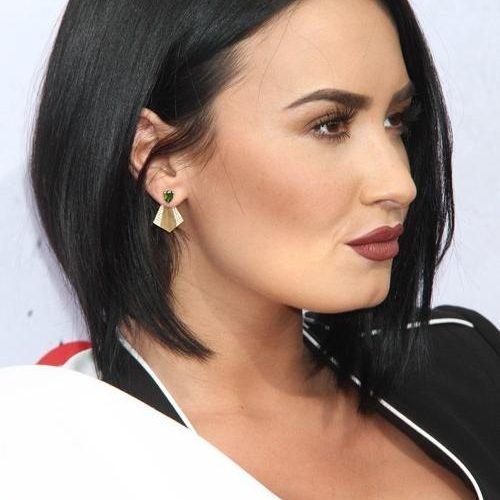 Demi Lovato Short Hairstyles (Photo 18 of 20)
