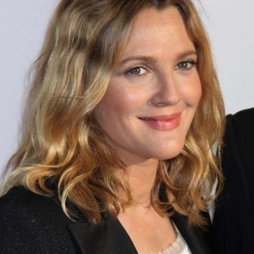 Drew Barrymore Short Haircuts (Photo 13 of 20)