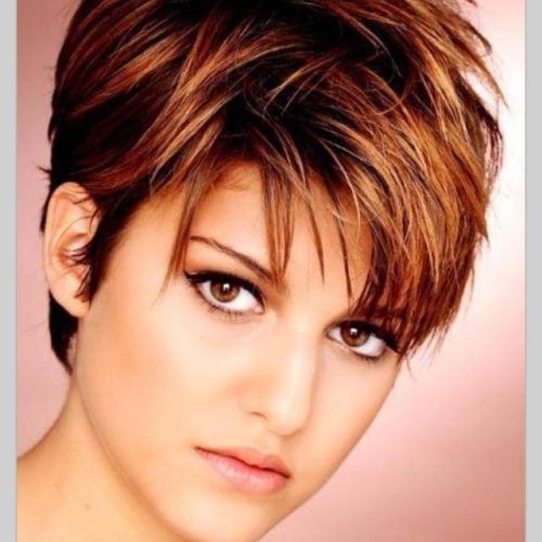 Trendy Short Haircuts For Round Faces (Photo 2 of 20)