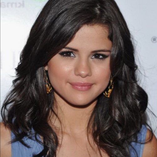 Selena Gomez Medium Hairstyles (Photo 17 of 20)