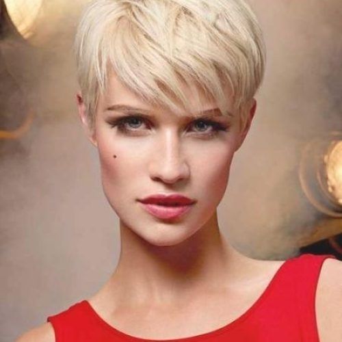 Pixie Haircuts For Oblong Face (Photo 12 of 20)